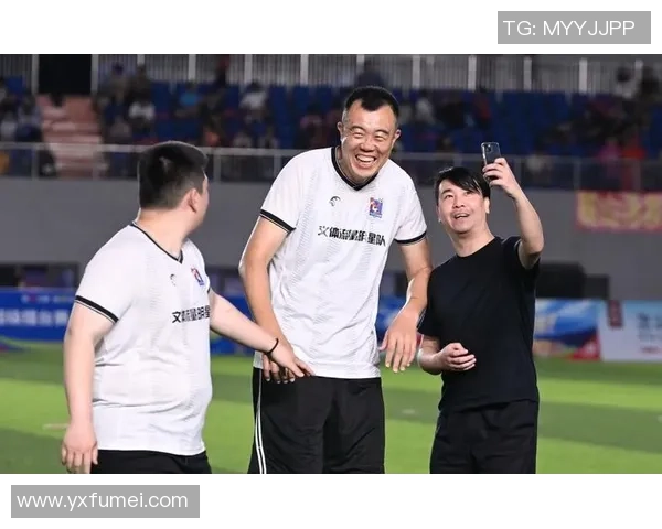 纵观绿茵场左脚球星的非凡魅力与经典瞬间 纵观绿茵场左脚球星的非凡魅力与经典瞬间